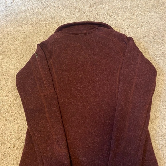 Patagonia quarter zip - Picture 2 of 4